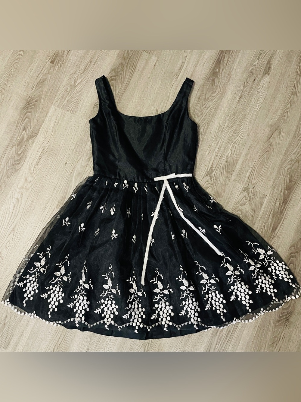 Vintage ABS Allen Swartz Floral Embroidered Chiffon Flare Dress 8 Formal Grunge